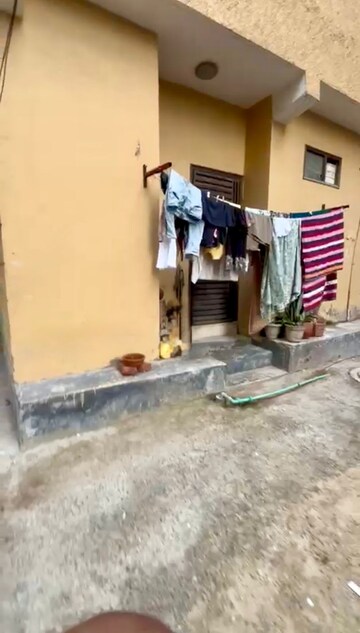 Parking in 2 BHK Builder Floor at Rohini Sector 22 – for Sale