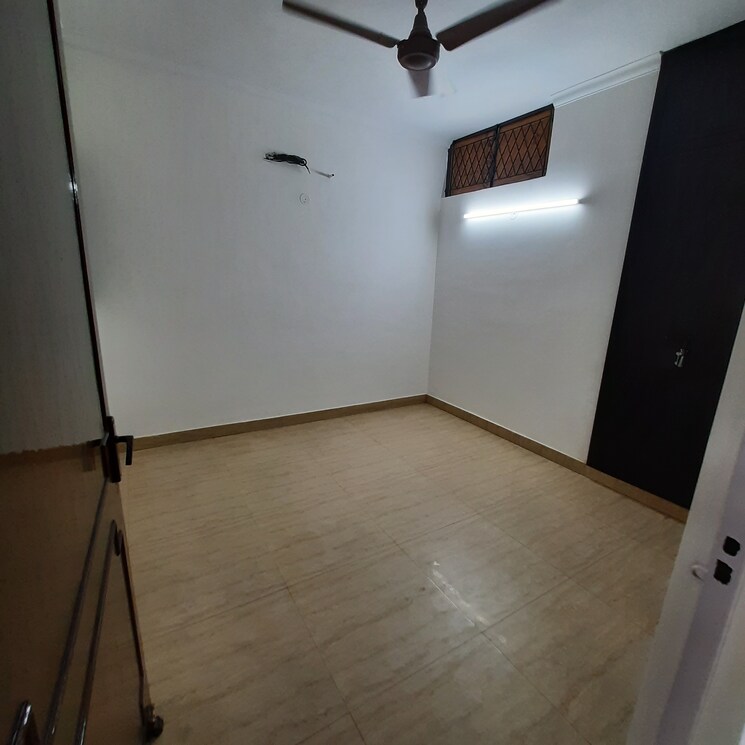 Room, lajpat nagar ii 2 Bedroom 900 Sq.Ft. Builder Floor In Lajpat Nagar ii Delhi 8963639