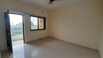 Room in 2 BHK Apartment at Mahaveer Nagar – for Rent