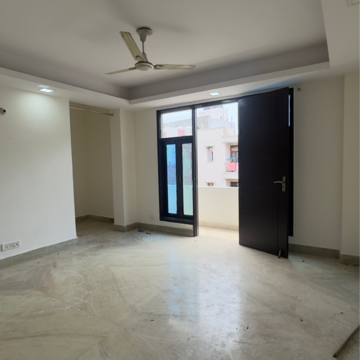 Room in 3 BHK Apartment at Chattarpur – for Rent