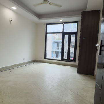 Room in 3 BHK Apartment at Chattarpur – for Rent
