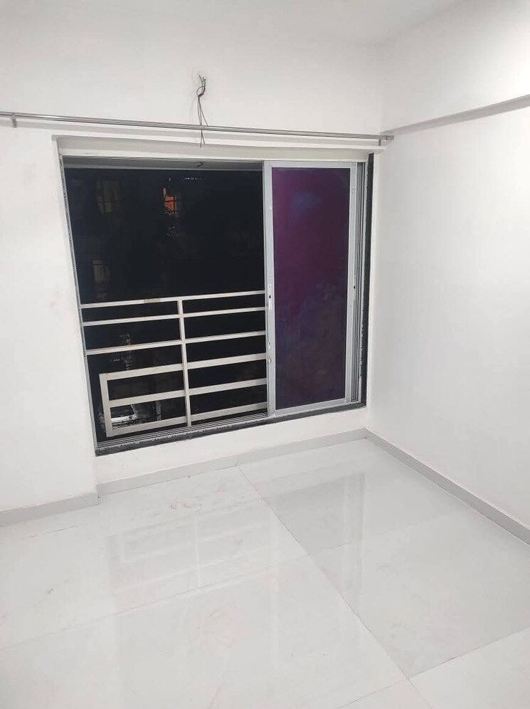 Room, goregaon west 2.5 Bedroom 775 Sq.Ft. Apartment In Goregaon West Mumbai 8963664