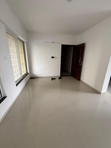 Room in 3 BHK Apartment at Galore Park, Bavdhan – for Rent