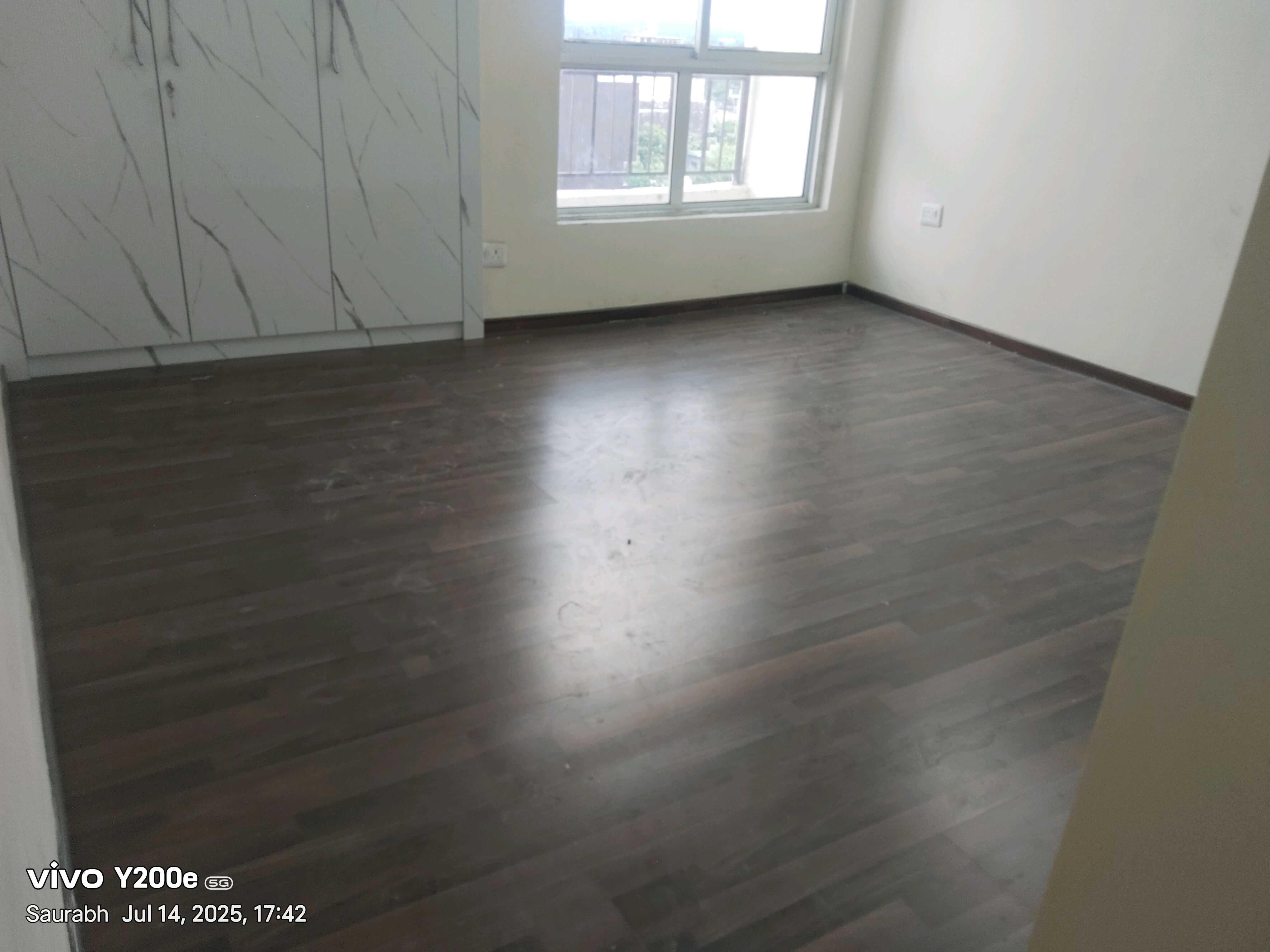 2 BHK Apartment For Rent in Jaypee Kensington Boulevard