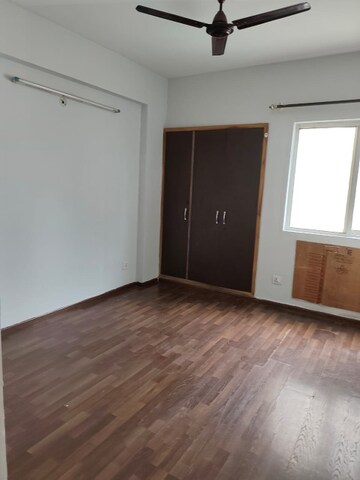 2 BHK Apartment For Rent in Paras Seasons, Sector 168