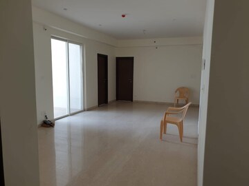 Room in 3 BHK Apartment at Gera Song Of Joy, Kharadi – for Rent