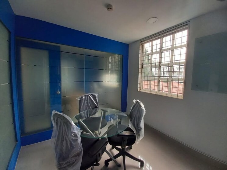 Gym, vijay nagar Commercial Office Space 2500 Sq.Ft. In Vijay Nagar Indore 8963688