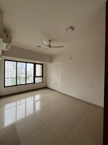 Room in 2 BHK Apartment at Aristo Pearl Residency, Prabhadevi – for Rent