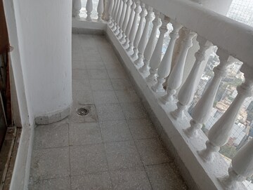 Balcony in 2 BHK Apartment at DLF Regency Park I, Dlf Phase iv – for Rent