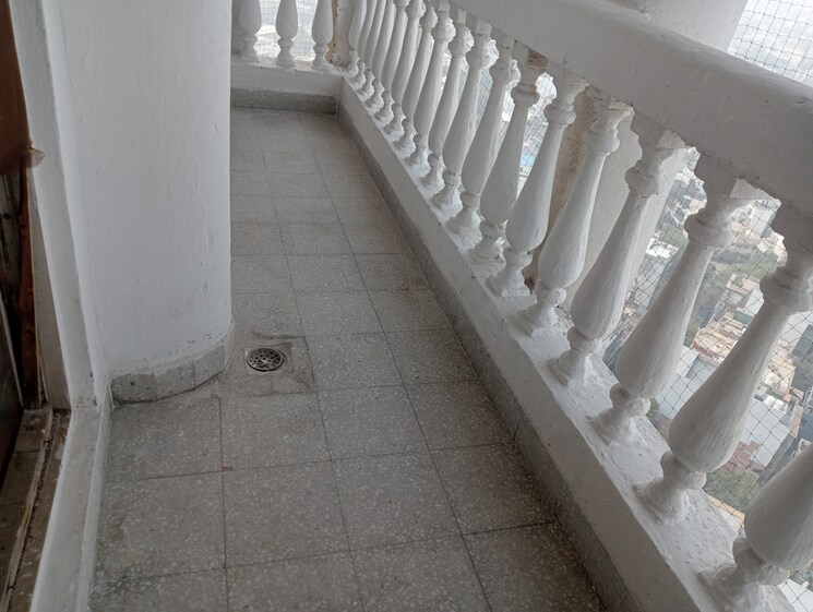 Balcony, dlf-regency-park-i 2 Bedroom 1150 Sq.Ft. Apartment In Dlf Phase iv Gurgaon 8963750