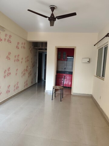 Room in 2 BHK Apartment at Paras Seasons, Sector 168 – for Rent