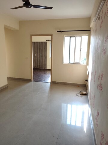 Room in 2 BHK Apartment at Paras Seasons, Sector 168 – for Rent