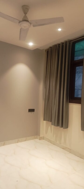 Room in 1 BHK Builder Floor at Panchsheel Vihar – for Rent