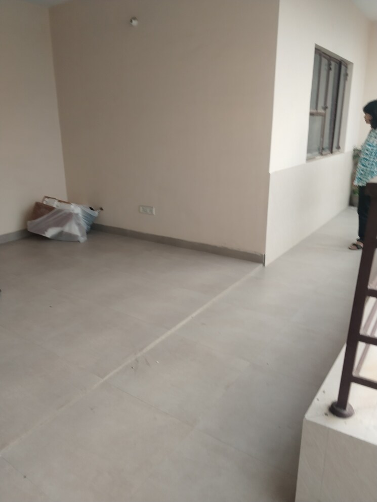 Balcony, sarita vihar 3 Bedroom 1800 Sq.Ft. Apartment In Sarita Vihar Delhi 8963852