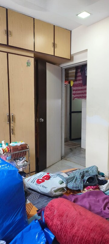 Bedroom in 2 BHK Apartment at Plam View, Dadar West – for Rent