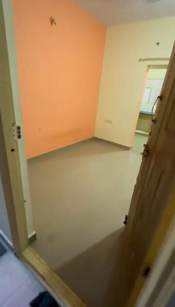 Room in 1 BHK Independent House at Tirumanahalli – for Rent