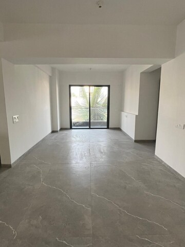 Room in 2 BHK Apartment at Roshan Milestone, Tathawade – for Rent