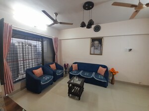 Team Area in 2 BHK Apartment at Vartak Nagar – for Sale