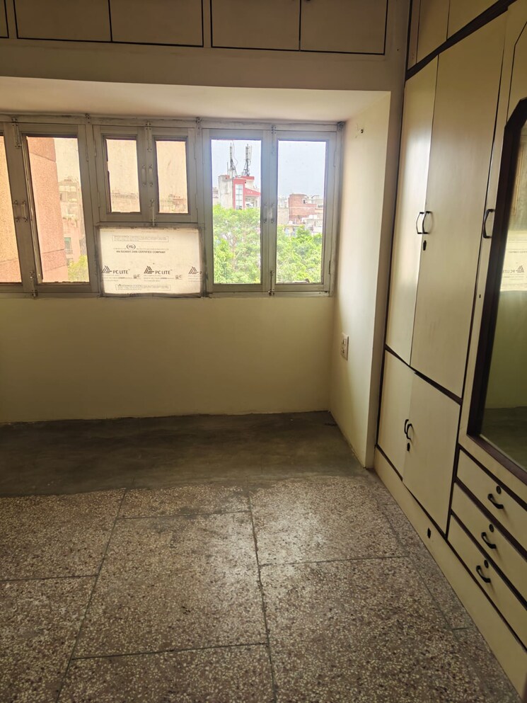 Room, ip extension 3 Bedroom 1400 Sq.Ft. Apartment In Ip Extension Delhi 8963869