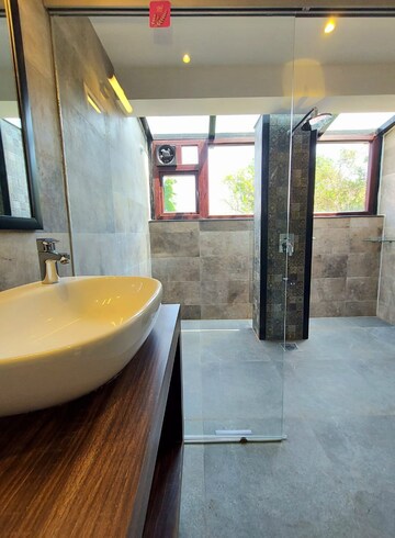 Bathroom in 4 BHK Villa at Moira – for Sale