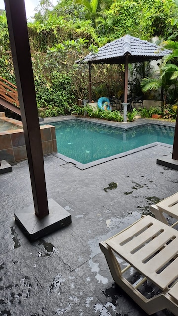 Swimming Pool in 4 BHK Villa at Moira – for Sale