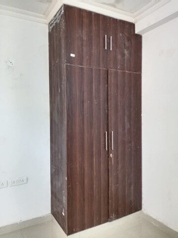 Furnished Amenities in 2 BHK Apartment at Vasant Kunj – for Rent