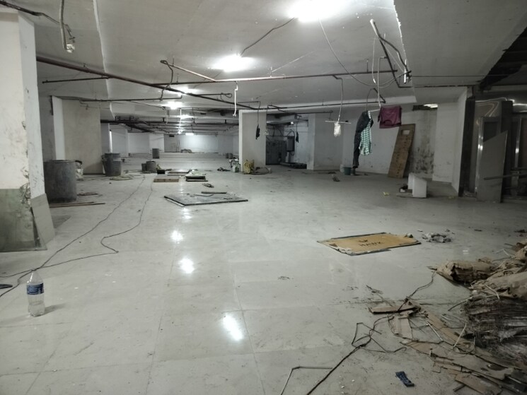  Parking, bharat-skyvistas Commercial Warehouse 15000 Sq.Yd. In Andheri West Mumbai 8964139