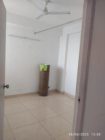 Room in 2 BHK Apartment at Sarvome Shree Homes, Sector 45 – for Rent