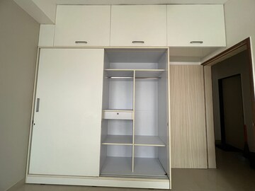 Furnished Amenities in 1 BHK Apartment at Narayan Peth – for Rent