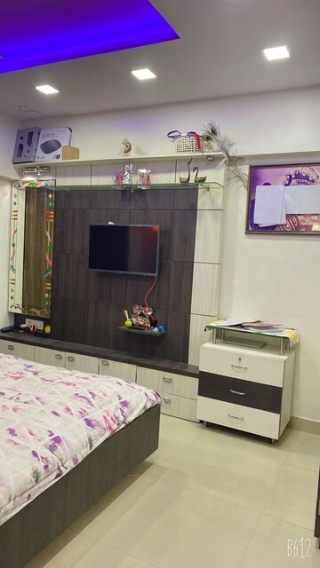 Room in 2 BHK Apartment at GHP Woodland Heights, Chandivali – for Rent