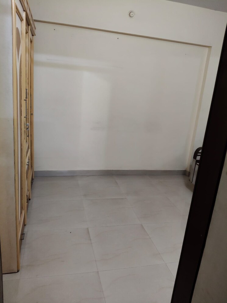 Room, wilson-building 1 Bedroom 350 Sq.Ft. Apartment In Dadar East Mumbai 8964265