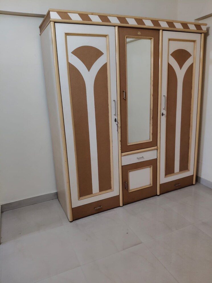 Room, wilson-building 1 Bedroom 350 Sq.Ft. Apartment In Dadar East Mumbai 8964265