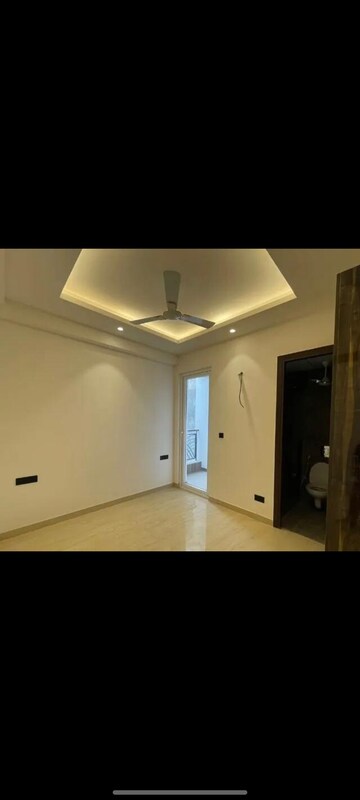 Room in 3 BHK Apartment at Sobha City Gurgaon, Sector 108 – for Rent