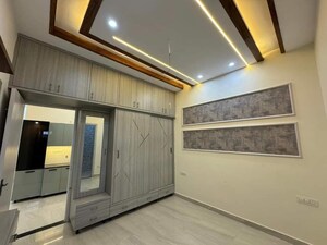 Room in 2.5 BHK Apartment at Vashi – for Sale