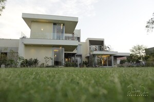 6+ BHK Villa – Exterior View View at Sindhu Bhavan Road - for Sale