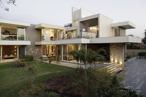 6+ BHK Villa – Exterior View View at Sindhu Bhavan Road - for Sale