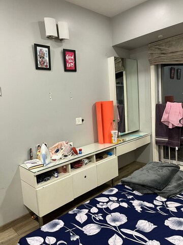 Bedroom in 2 BHK Apartment at Avant Heritage, Jogeshwari East – for Rent