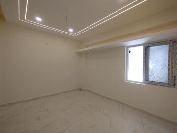 Room in 2.5 BHK Apartment at SVNR The Breeze, Manchirevula – for Sale