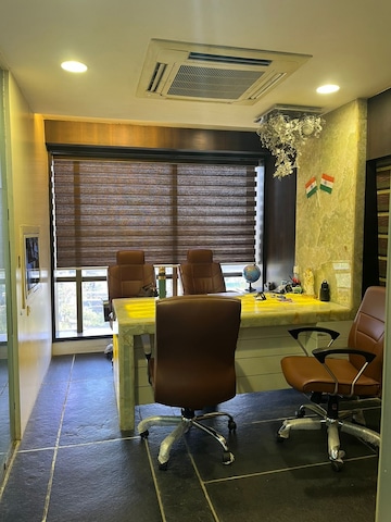  Office Space For Rent in Thaltej