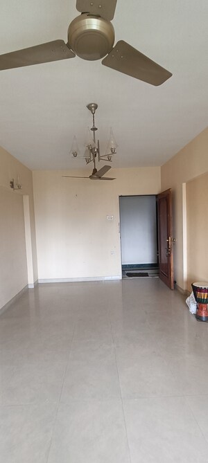 Room in 2 BHK Apartment at Lokhandwala Whispering Palms, Kandivali East – for Sale