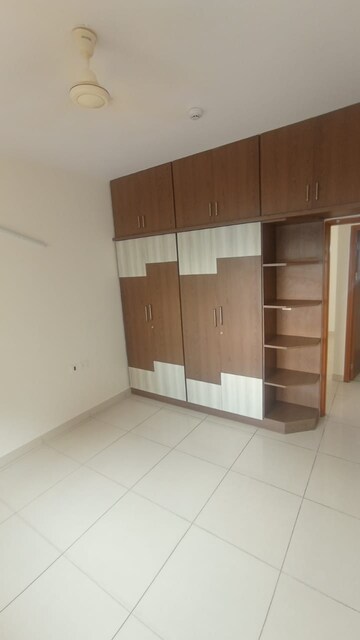 Room in 2 BHK Apartment at Prestige Gulmohar, Horamavu – for Rent