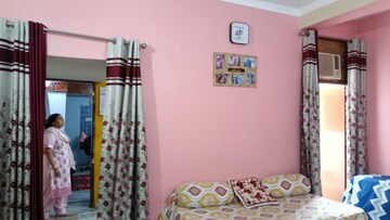 Living Room in 1 BHK Builder Floor at Vaishali Sector 5 – for Rent