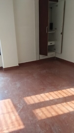 Room in 3 BHK Builder Floor at Sector 1 Vaishali – for Sale