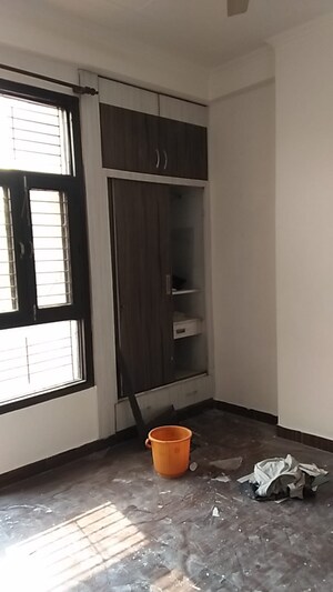Room in 3 BHK Builder Floor at Sector 1 Vaishali – for Sale
