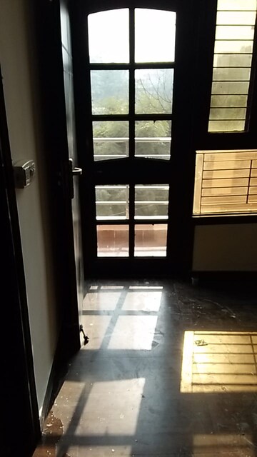 Room in 3 BHK Builder Floor at Sector 1 Vaishali – for Sale