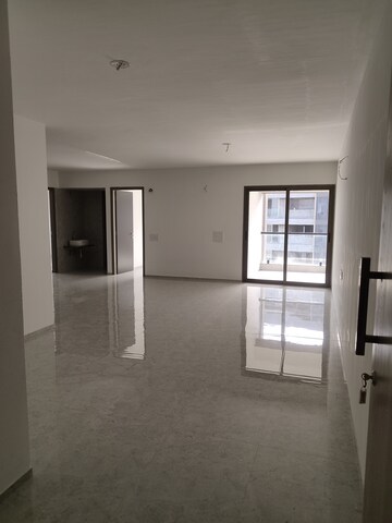 Room in 3 BHK Apartment at Vesu – for Rent