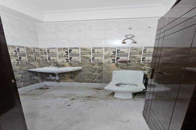 Bathroom, niti khand i 2 Bedroom 850 Sq.Ft. Builder Floor In Niti Khand I Ghaziabad 8964446
