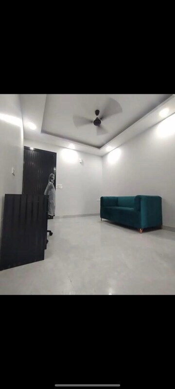 Room in 3 BHK Apartment at Shapoorji Pallonji Joyville Gurgaon, Sector 102 – for Rent