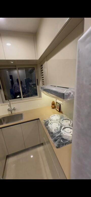 Furnished Amenities in 3 BHK Apartment at Hiranandani Highland, Powai – for Rent