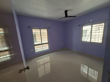 Room in 3 BHK Apartment at DTC Southern Heights, Joka – for Rent